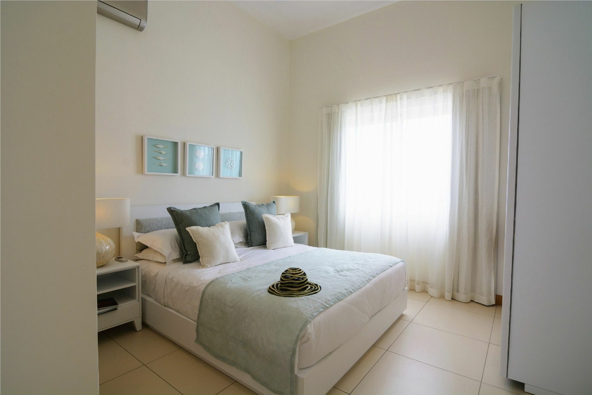 קאפ מאלורו Myra Seafront Suites With Lov מראה חיצוני תמונה