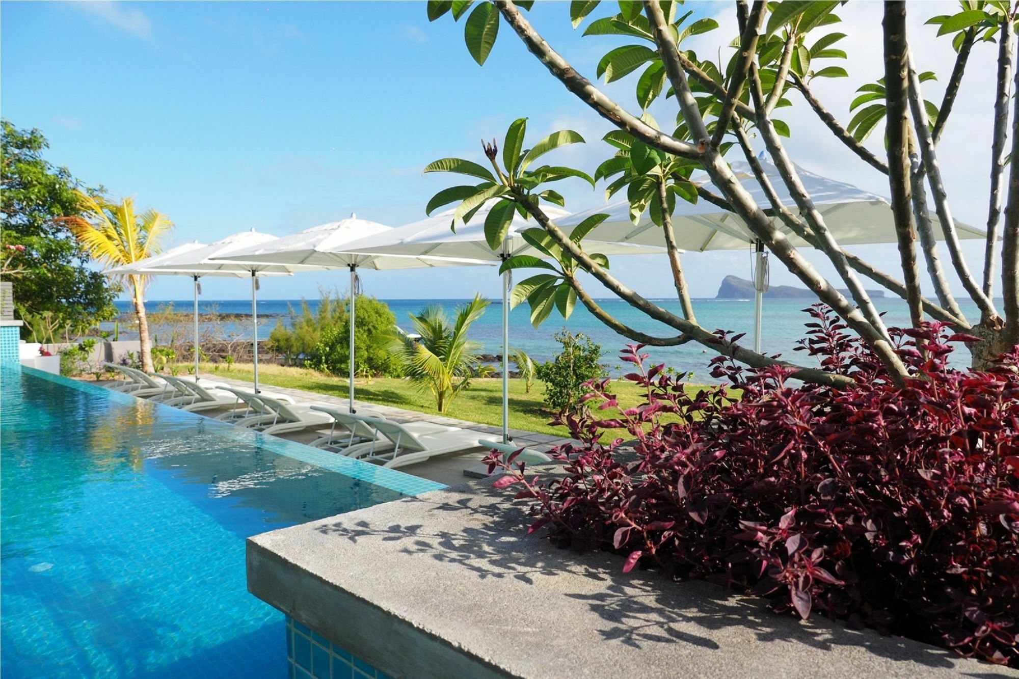 קאפ מאלורו Myra Seafront Suites With Lov מראה חיצוני תמונה