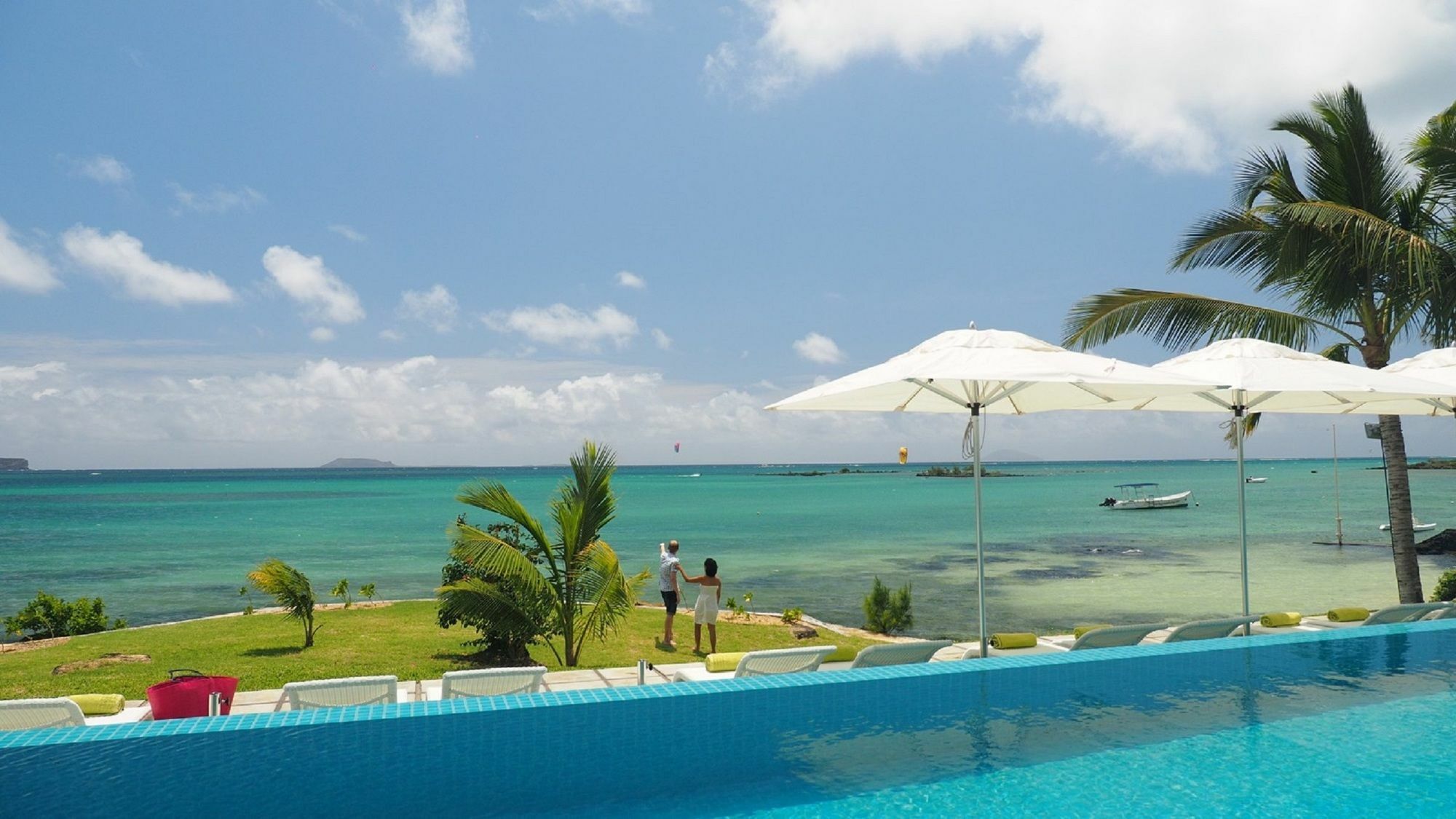 קאפ מאלורו Myra Seafront Suites With Lov מראה חיצוני תמונה